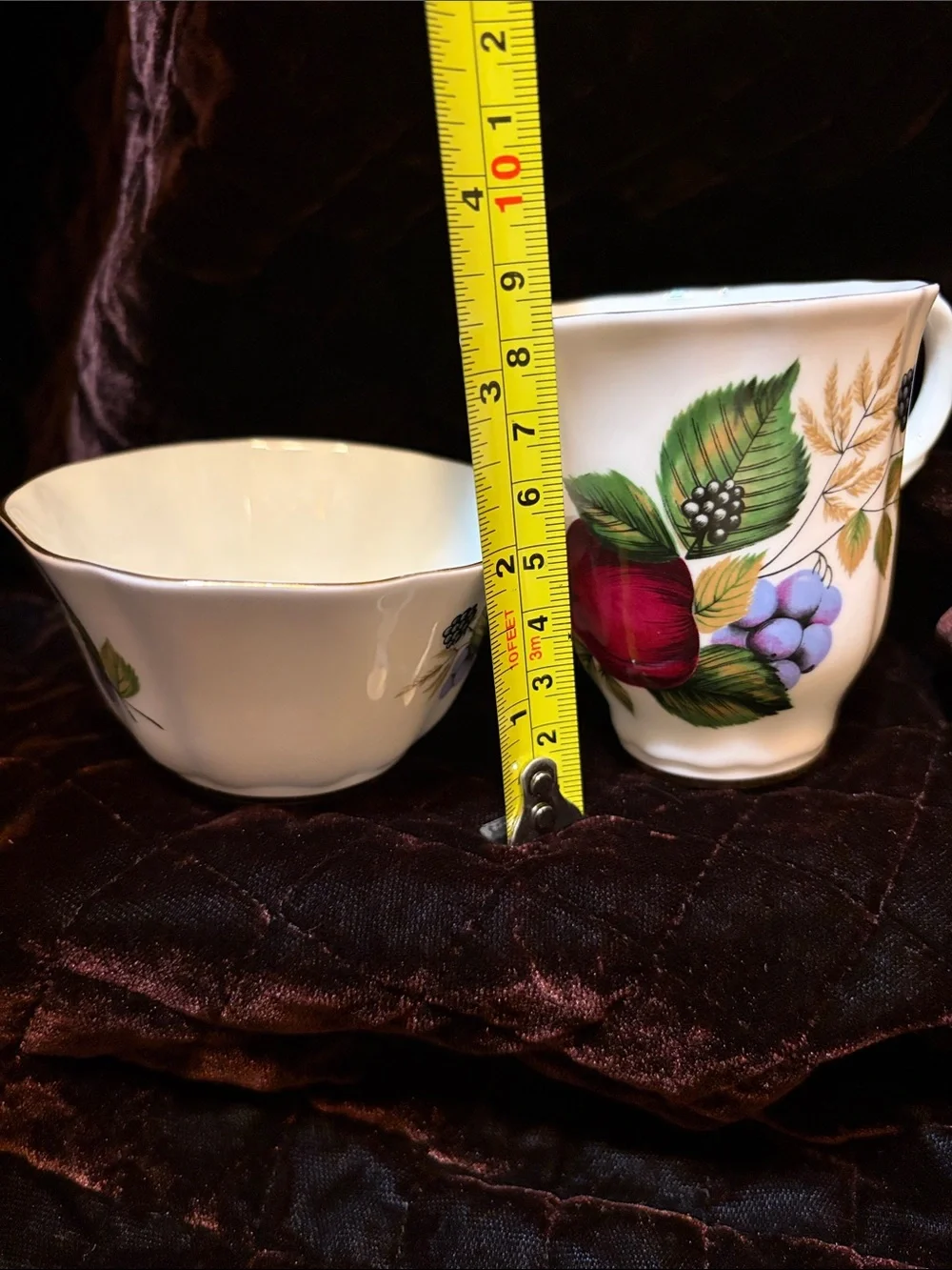 Porcelain Creamer and Sugar Set with Fruit Motif - White